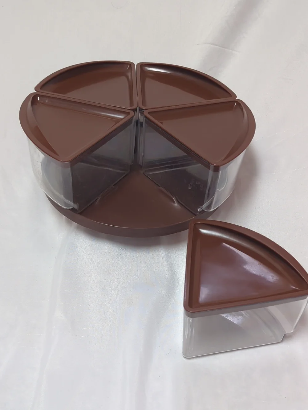 Vintage‎ Rubbermaid Party Plan 5 Canister Lazy Susan Serving Set Brown CRACK